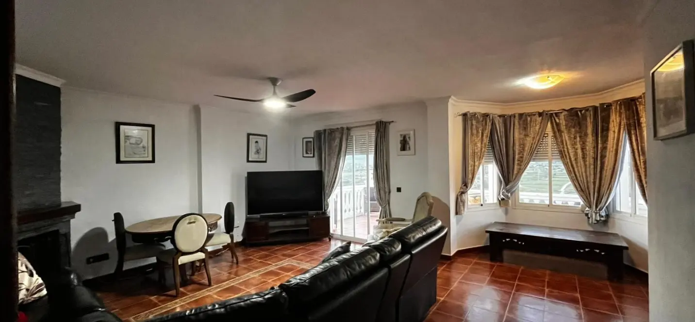 Venta de villa independiente en Coín 2