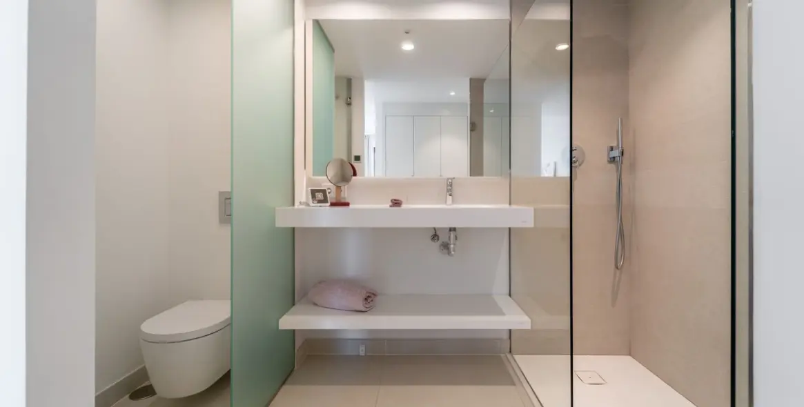 Sale of middle floor apartment in Fuengirola 4