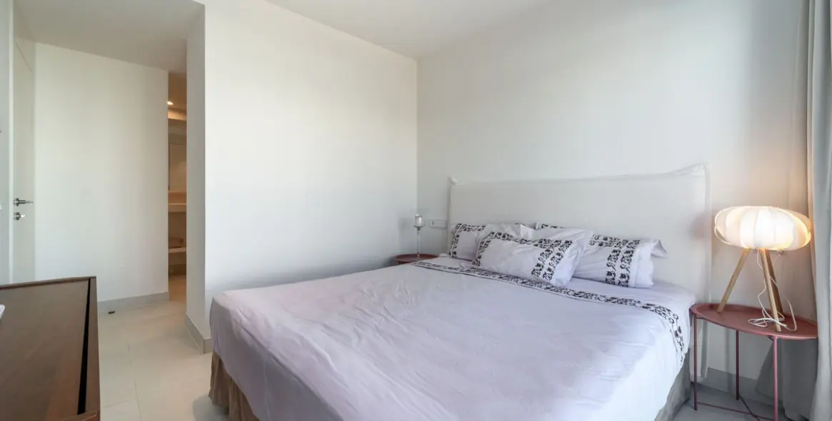 Sale of middle floor apartment in Fuengirola 8