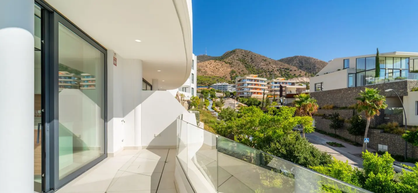 Продажа апартаментов на среднем этаже в Fuengirola 0