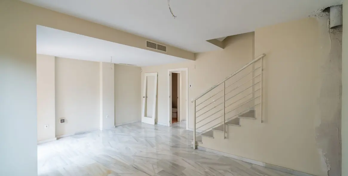 Sale of townhouse in Calahonda 12