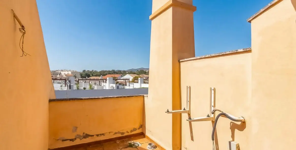 Продажа таунхауса в Calahonda 32