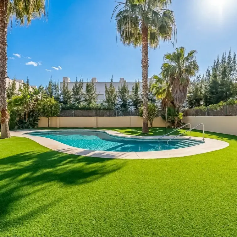 Sale of townhouse in Calahonda