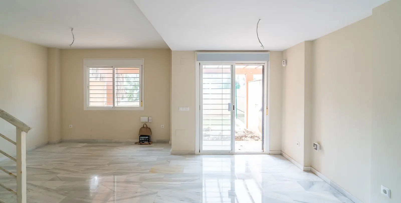 Sale of townhouse in Calahonda 17