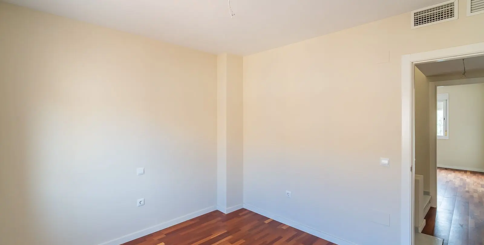 Sale of townhouse in Calahonda 20