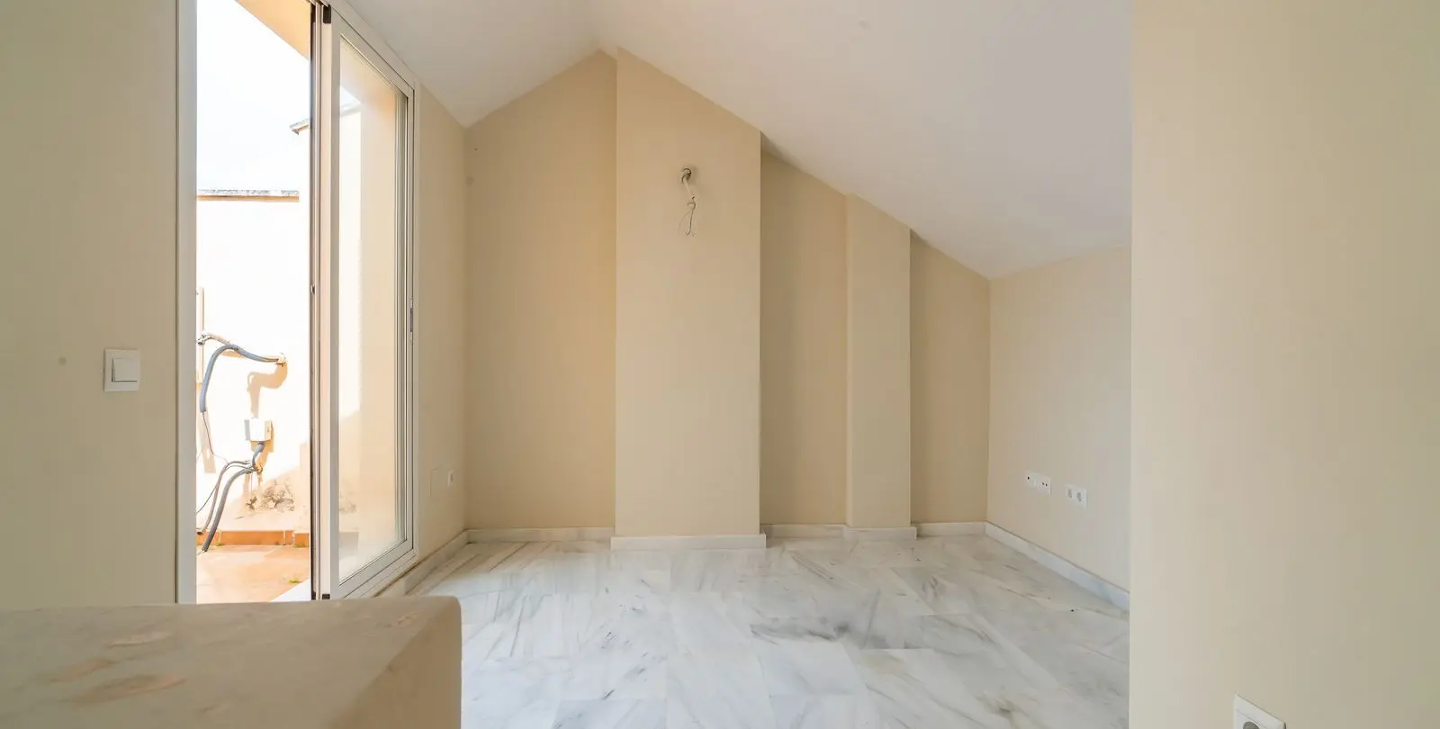 Sale of townhouse in Calahonda 34