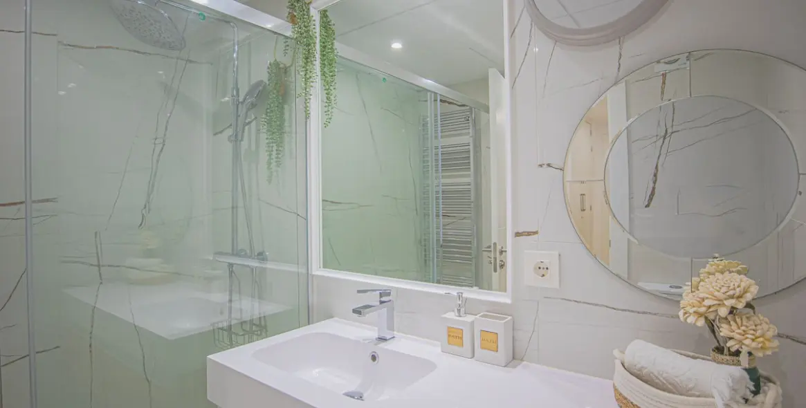 Продажа апартаментов на среднем этаже в Estepona 10