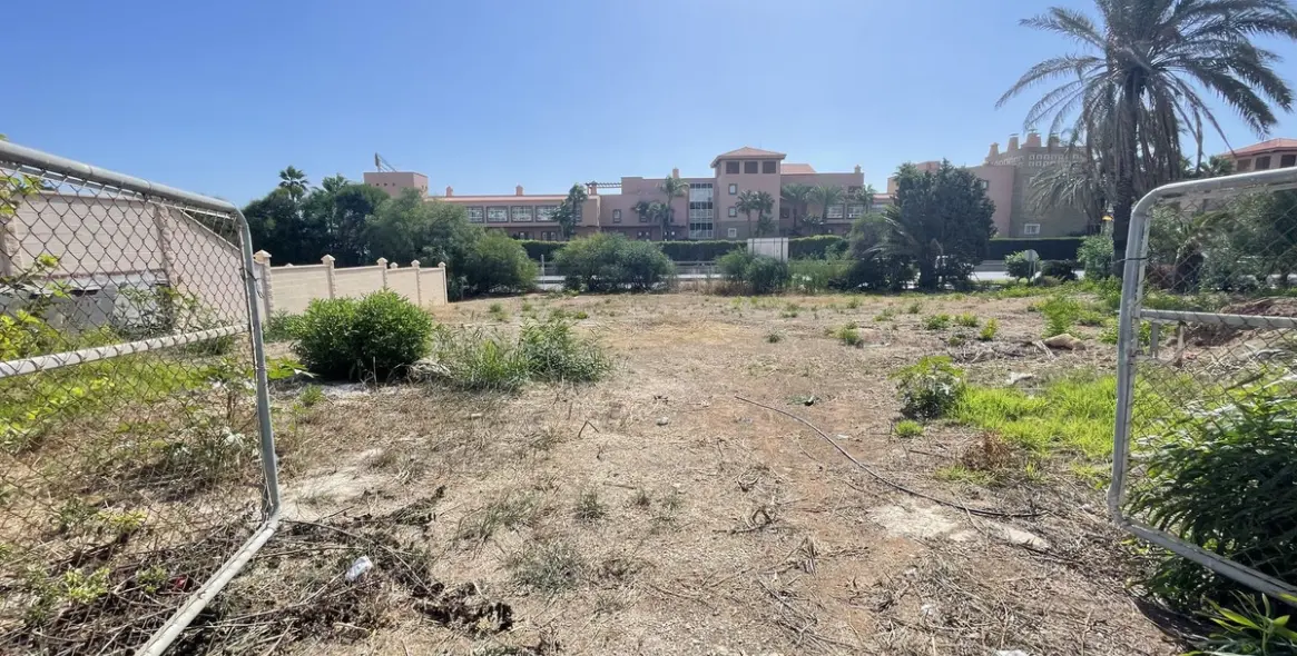 Venta de parcela residencial en Estepona 6