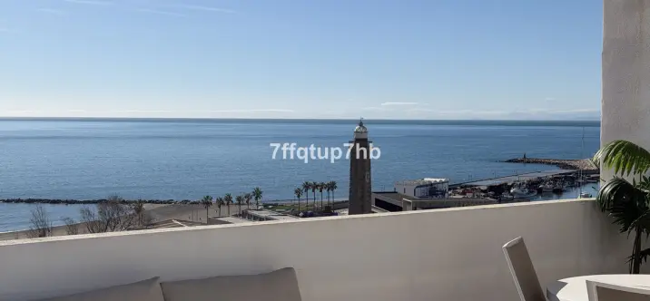 Продажа пентхауса в Estepona 0