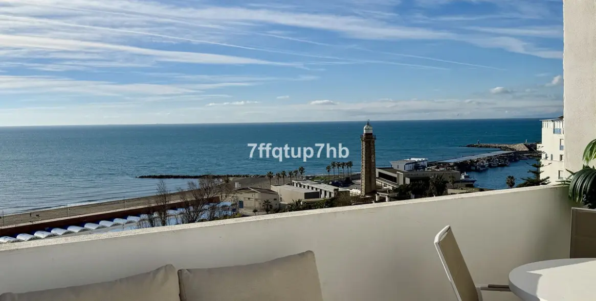 Venta de ático en Estepona 19