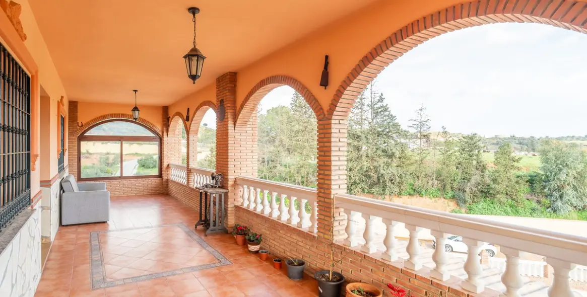 Sale of detached villa in Mijas 1