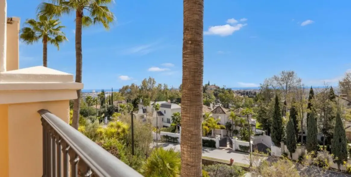 Venta de apartamento en planta baja en La Quinta 5