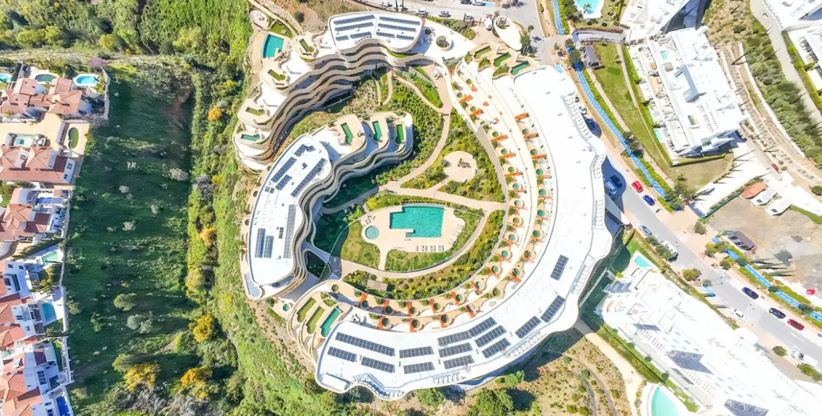 Sale of ground floor apartment in Fuengirola 2