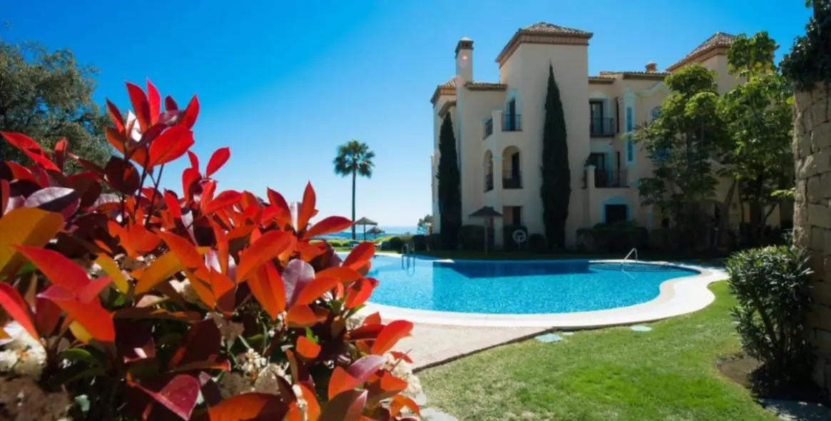 Sale of ground floor apartment in La Quinta 18