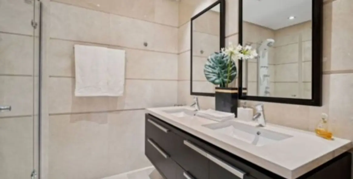 Sale of ground floor apartment in La Quinta 31