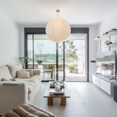 Продажа апартаментов на первом этаже в Altos de los Monteros
