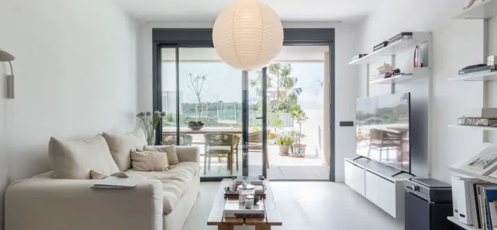 Продажа апартаментов на первом этаже в Altos de los Monteros 2