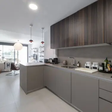 Продажа апартаментов на первом этаже в Altos de los Monteros