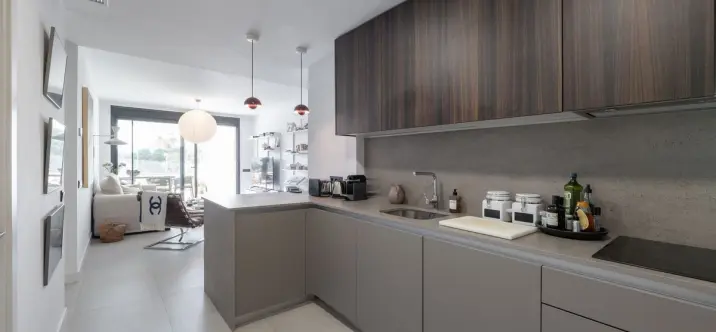 Продажа апартаментов на первом этаже в Altos de los Monteros 4