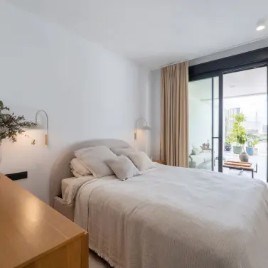 Продажа апартаментов на первом этаже в Altos de los Monteros