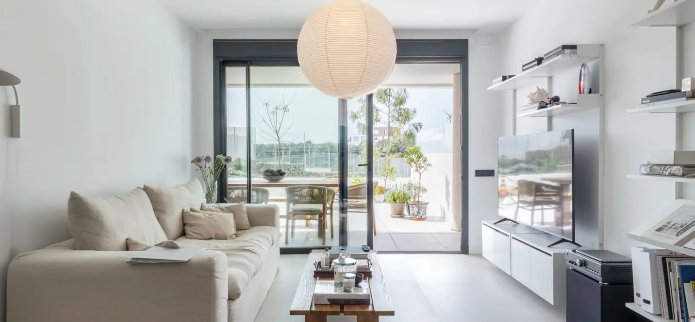 Venta de apartamento en planta baja en Altos de los Monteros 2