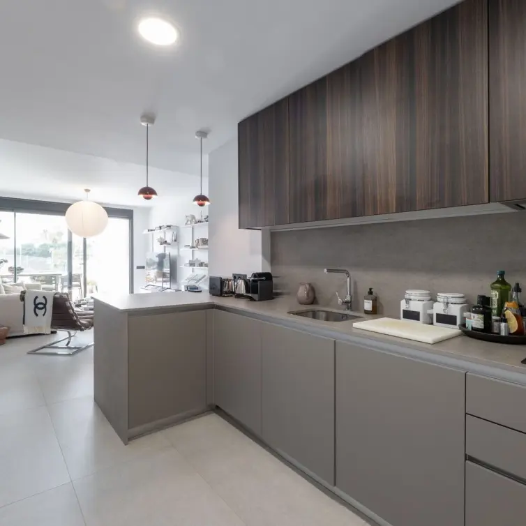 Venta de apartamento en planta baja en Altos de los Monteros