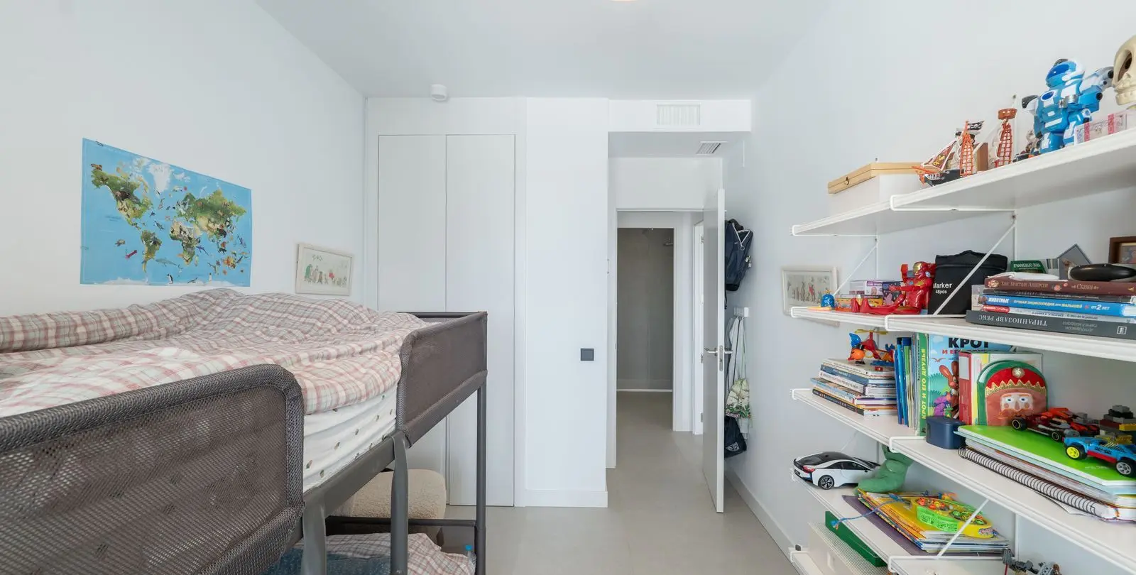 Long-term rent of ground floor apartment in Altos de los Monteros 23