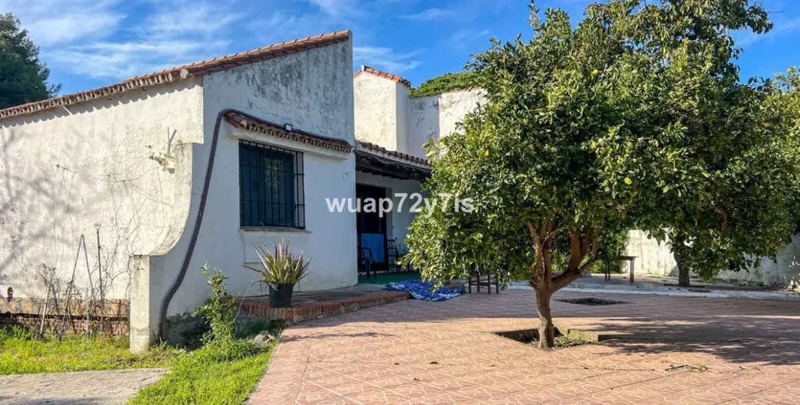 Продажа  отдельно стоящей виллы в New Golden Mile 2