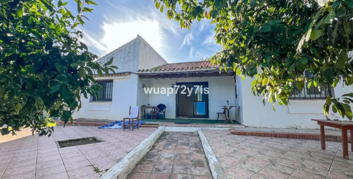 Продажа  отдельно стоящей виллы в New Golden Mile 3