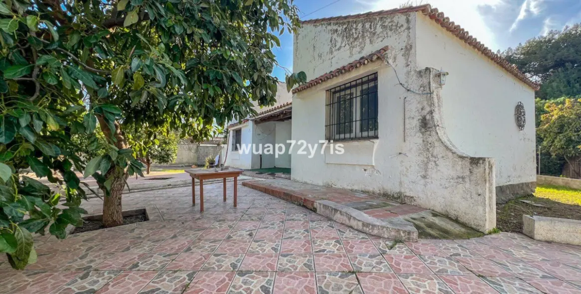 Продажа  отдельно стоящей виллы в New Golden Mile 4