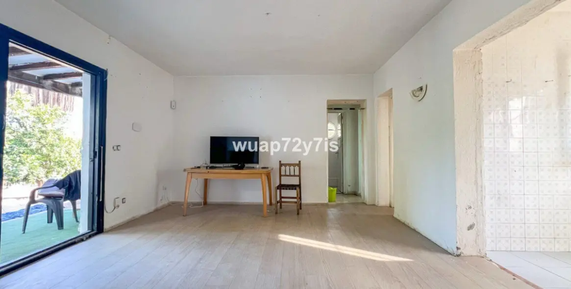 Продажа  отдельно стоящей виллы в New Golden Mile 8