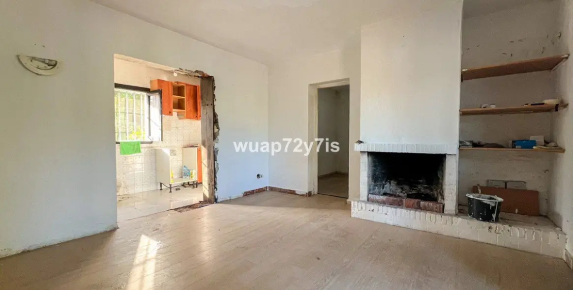 Продажа  отдельно стоящей виллы в New Golden Mile 9