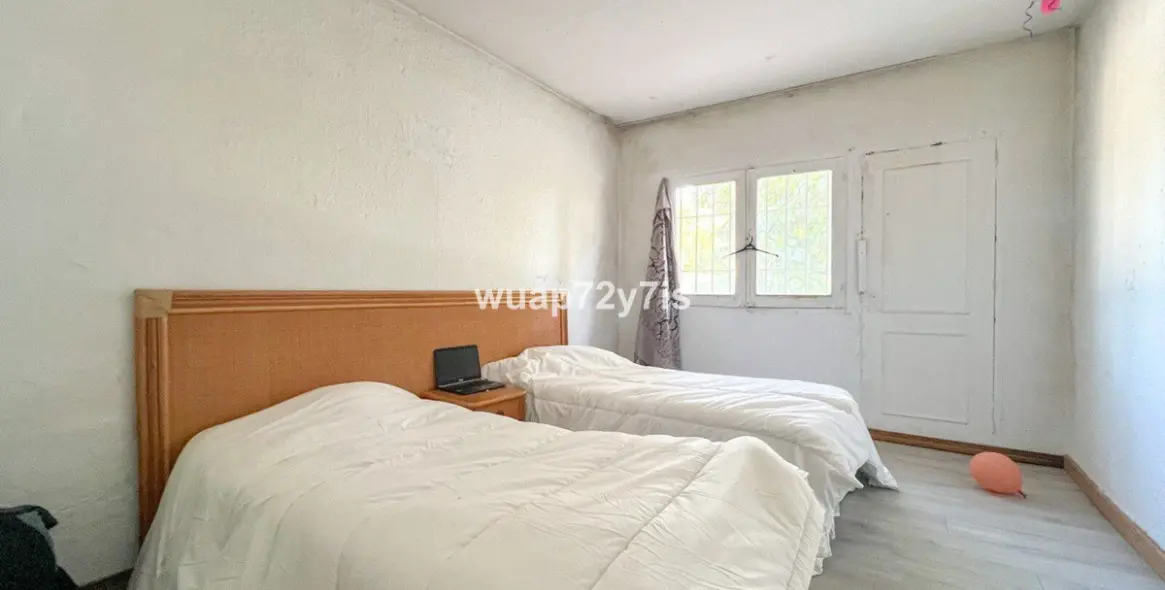 Продажа  отдельно стоящей виллы в New Golden Mile 11