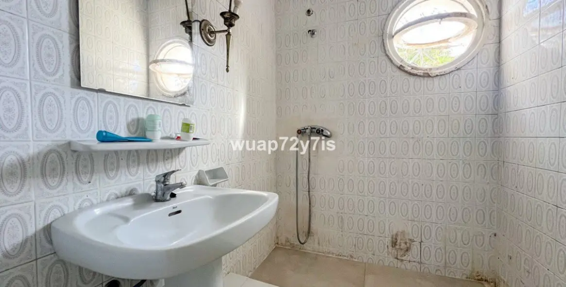 Продажа  отдельно стоящей виллы в New Golden Mile 17