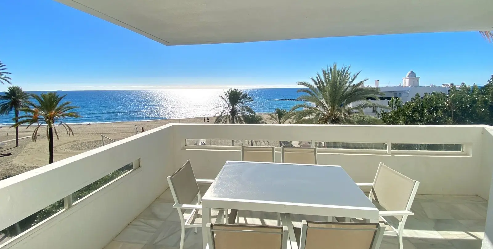 Sale of middle floor apartment in Marbella 2