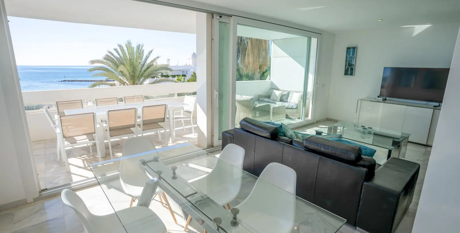 Sale of middle floor apartment in Marbella 11