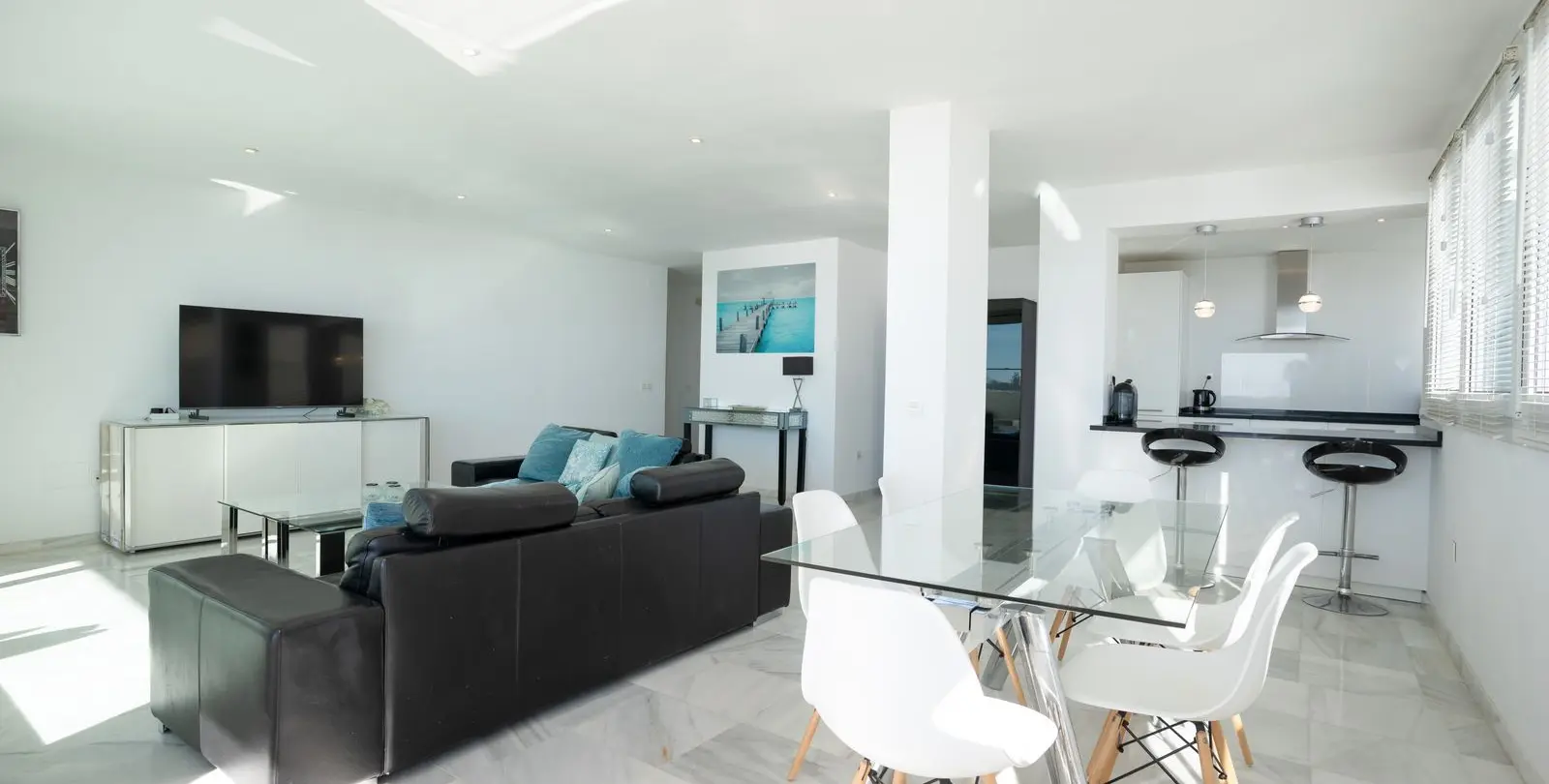 Sale of middle floor apartment in Marbella 13