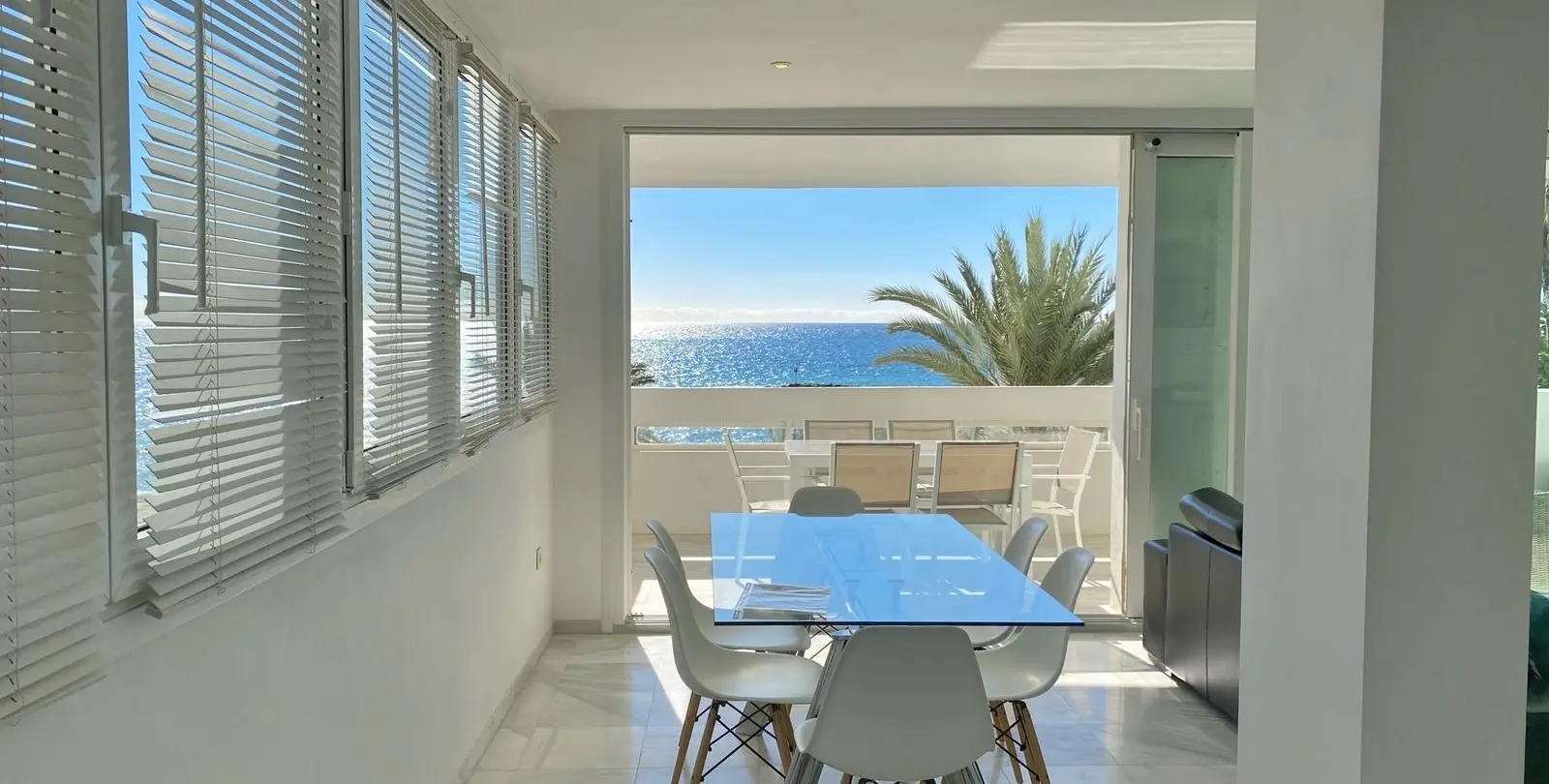 Sale of middle floor apartment in Marbella 21