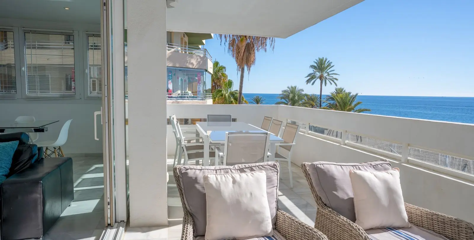 Sale of middle floor apartment in Marbella 22