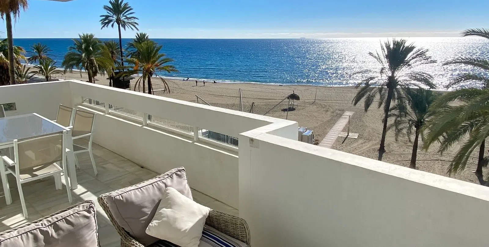 Sale of middle floor apartment in Marbella 28