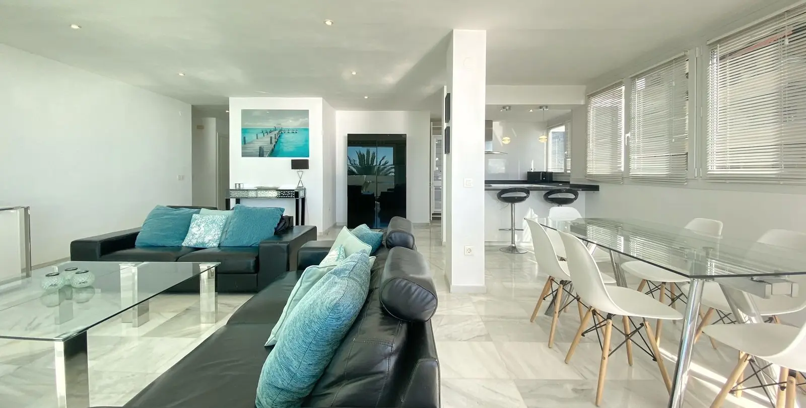 Sale of middle floor apartment in Marbella 38