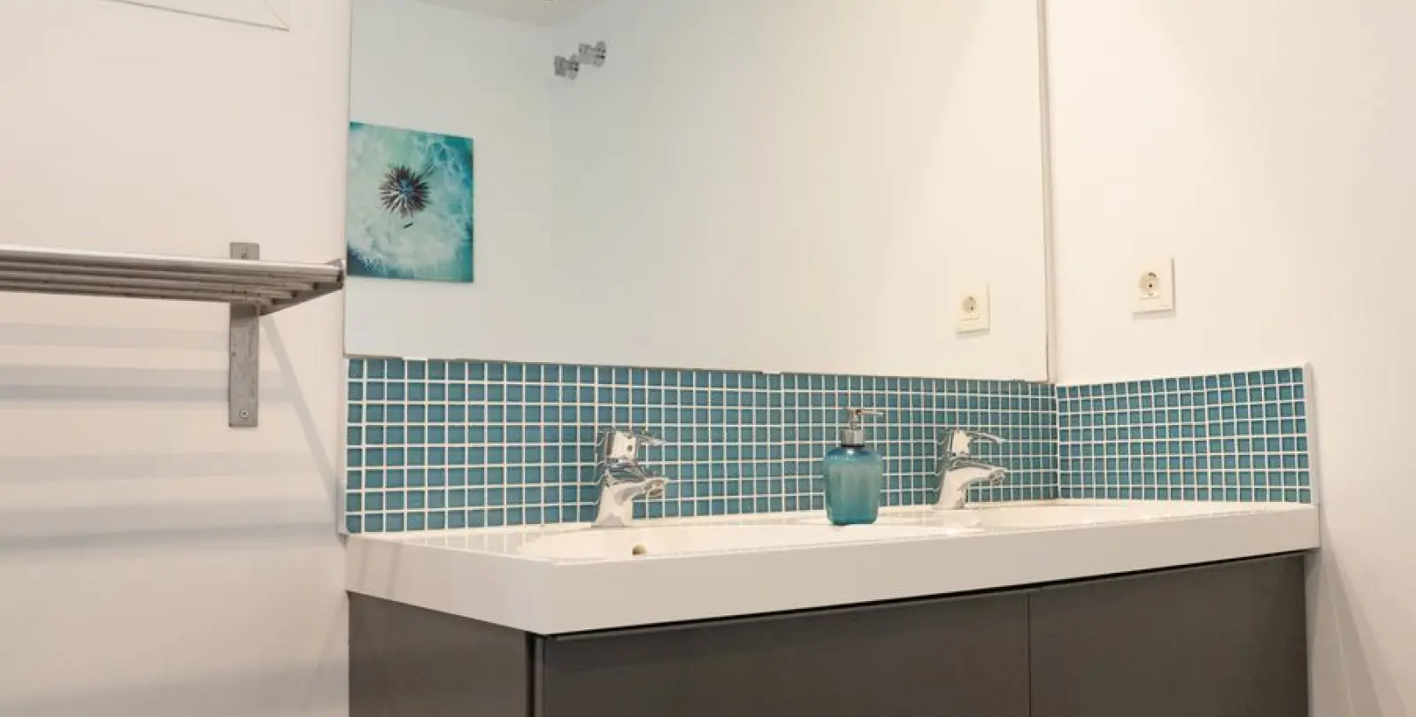 Sale of middle floor apartment in Marbella 50