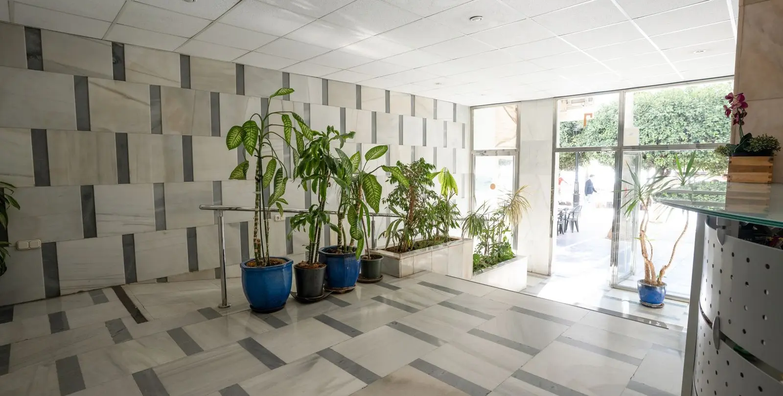 Sale of middle floor apartment in Marbella 61
