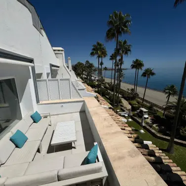 Sale of penthouse duplex in New Golden Mile