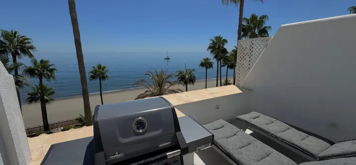 Sale of penthouse duplex in New Golden Mile 2