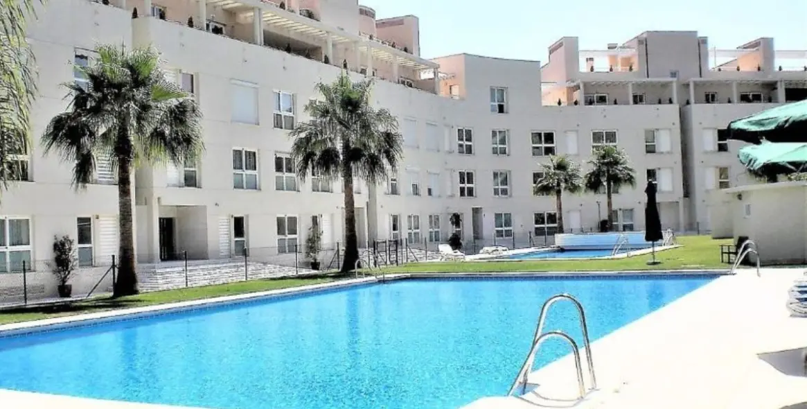 Venta de apartamento en planta baja en Nueva Andalucía 1