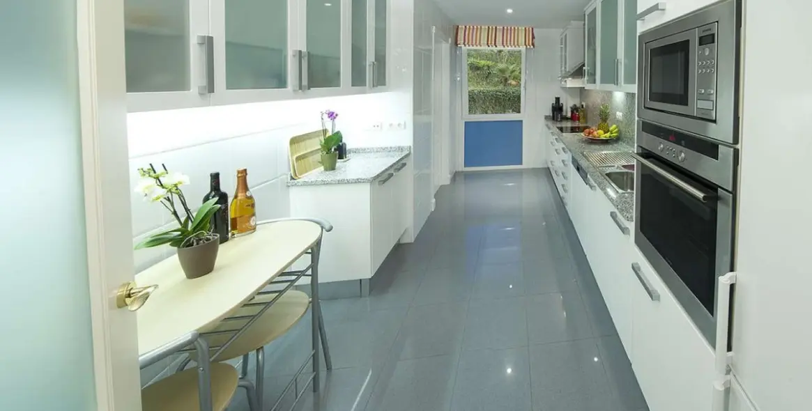 Venta de apartamento en planta baja en Nueva Andalucía 3