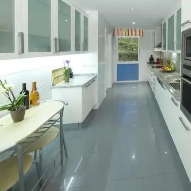 Venta de apartamento en planta baja en Nueva Andalucía