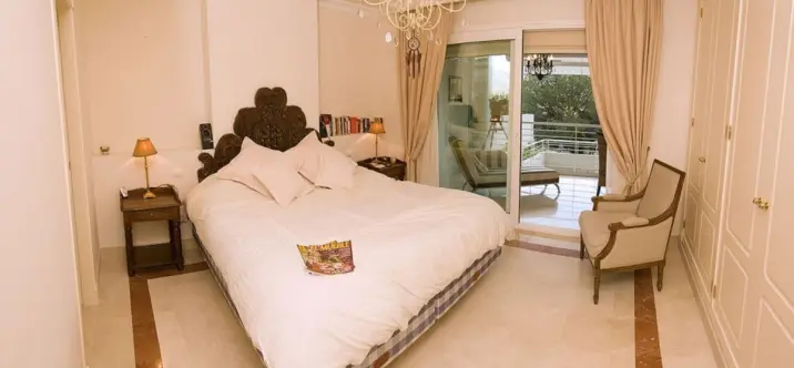 Venta de apartamento en planta baja en Nueva Andalucía 3