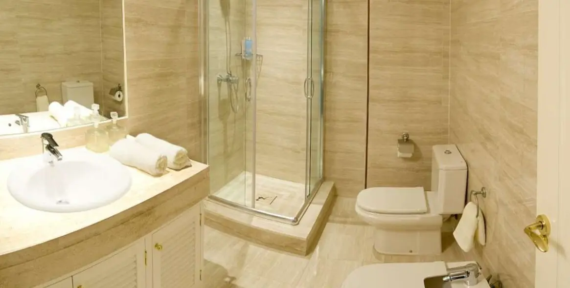 Venta de apartamento en planta baja en Nueva Andalucía 5